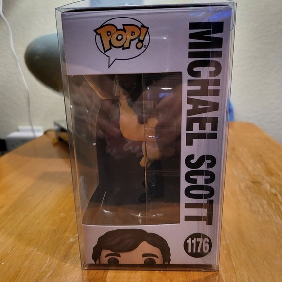 The Office Michael Scott Funko Shop Exclusive Funko Pop - Picture 2 of 8